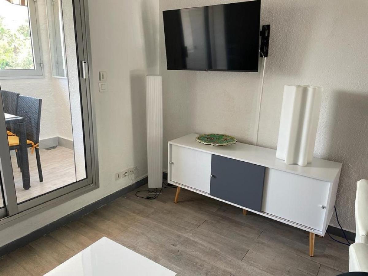 Entre St-Raphael Et St-Tropez. Studio Pieds Dans L'Eau, A Partir De 600 Euros/Semaine. Saint Aygulf Luaran gambar